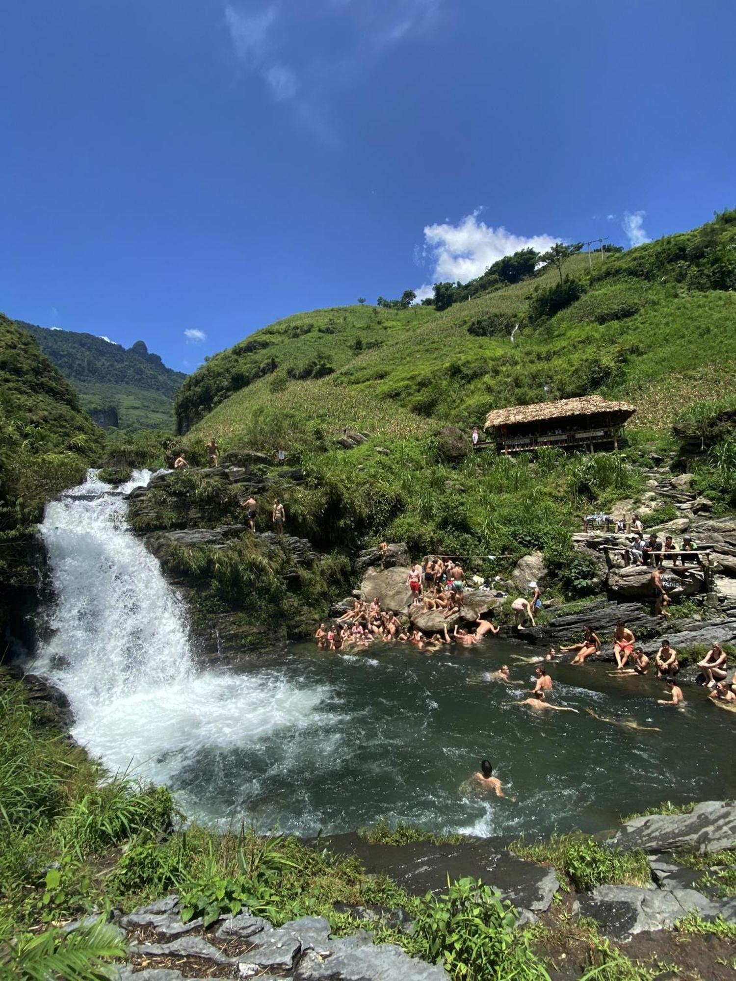 Du Gia View Homestay Làng Cac Eksteriør billede